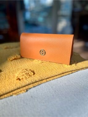 Tory Burch Orange Saffiano Leather Triangular Sunglasses Case with Dust Bag